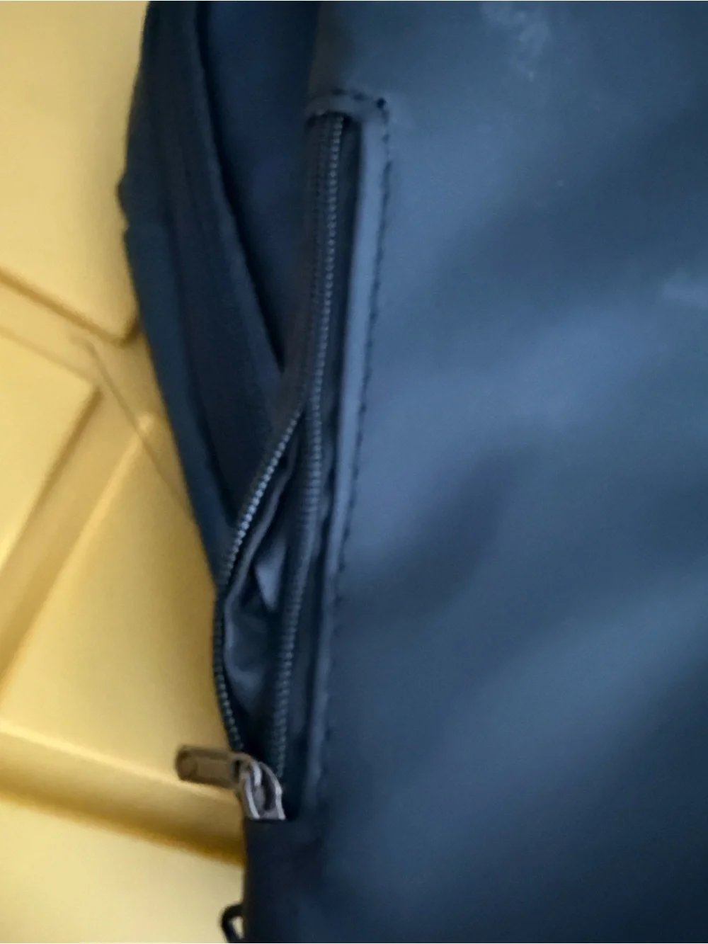 Fashion Black Men's Sling Bag - Compact Everyday Carry